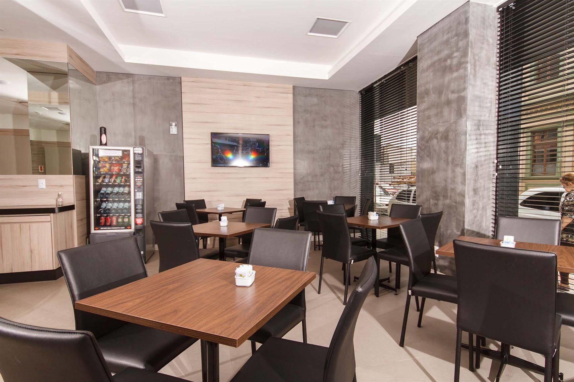 Hotel Valerim Itajai / Navegantes Exterior photo
