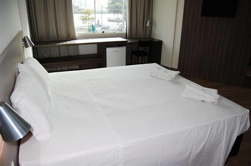 Hotel Valerim Itajai / Navegantes Exterior photo
